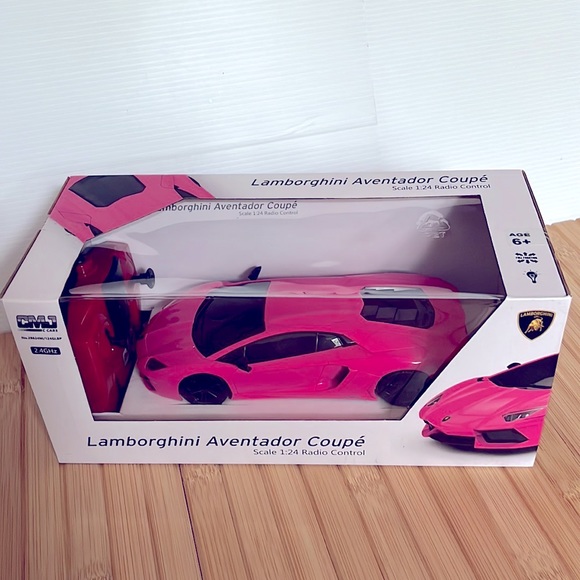 ⏬PRICE DROP⏬ LAMBORGHINI AVENTADOR COUPÉ CMJ RC CARS Scala 1:24 Radio Control - Picture 2 of 10